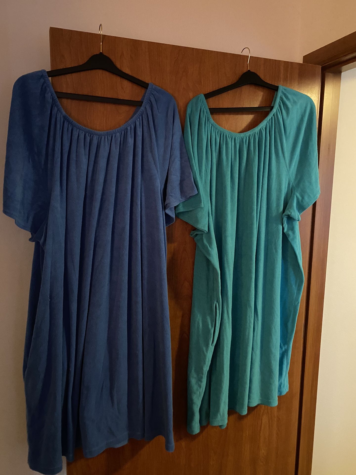 Women’s Bundle Set Of Two Short Sleeve Terry Cloth Dress Swimsuit Cover Up 3XL