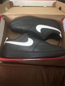 Nike Low-Top Sneakers Black White Swoosh