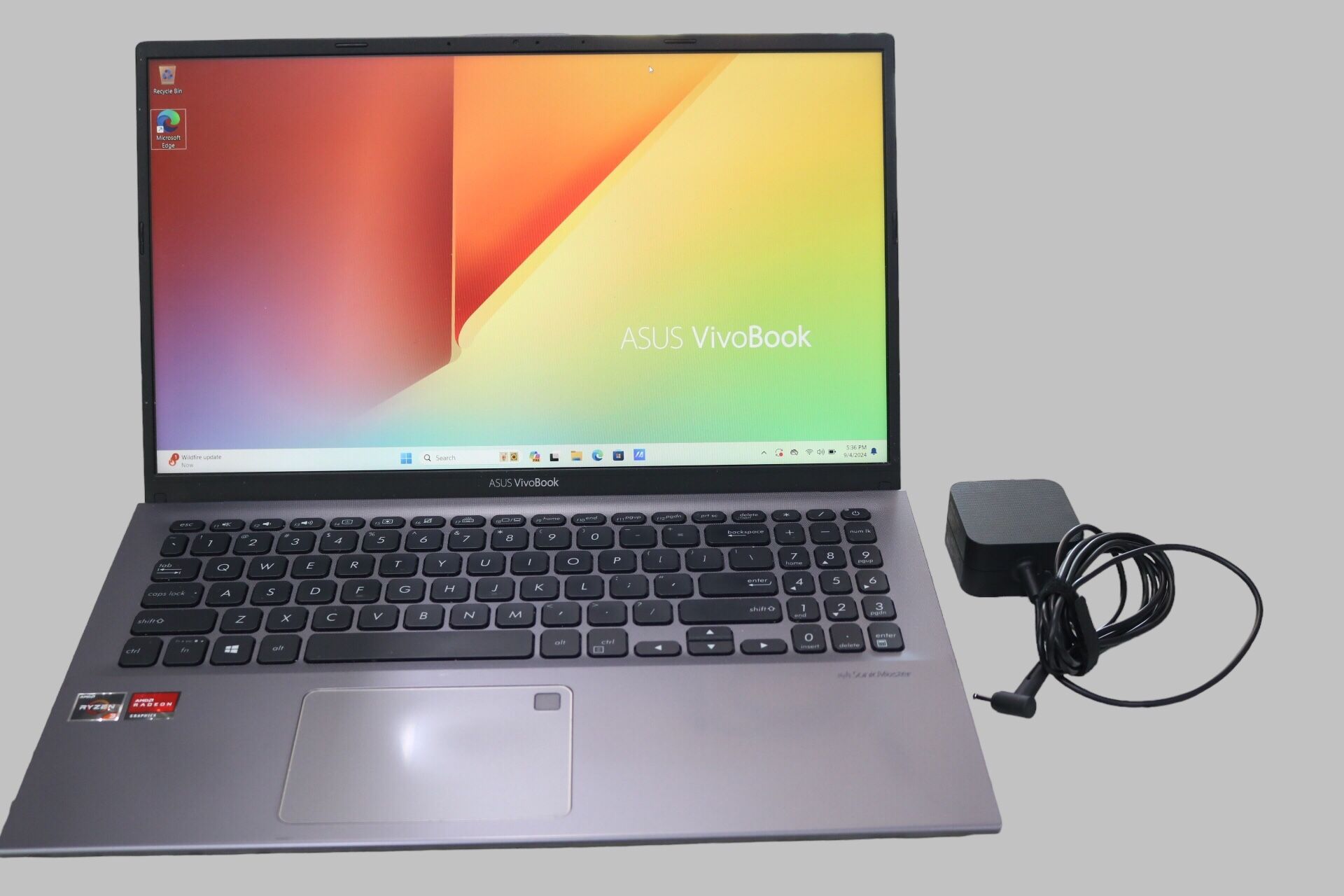 Asus Vivobook F512D 15.6 Inch Laptop (256 GB SSD, 8 GB RAM, Windows 11 Home)