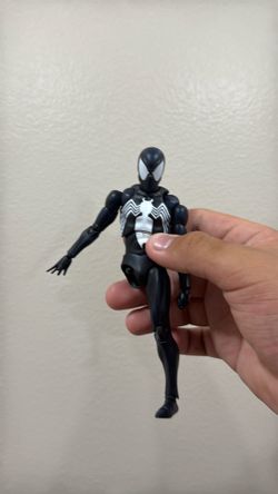 Mafex symbiote Spiderman