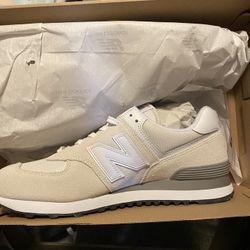 (SIZE 10 MEN )New balance Shoes. Never Worn. 
