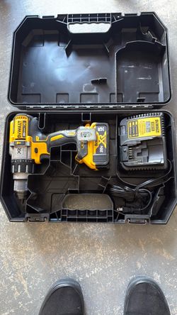 DEWALT 20V MAX XR Drill with Battery and Charger