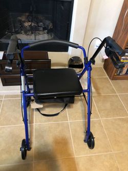Walker with seat