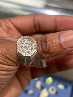 Ring on sale 25% off