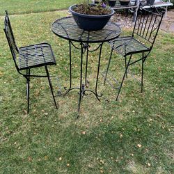 Foldable Patio Set (Pig Iron)