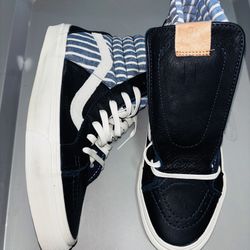 Vans Men’s 9, Women’s 10.5