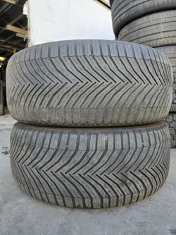 (2) 275 55 19 Michelin Tires 