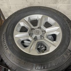 17” Toyota 4Runner OEM Aluminum Wheels And Tires