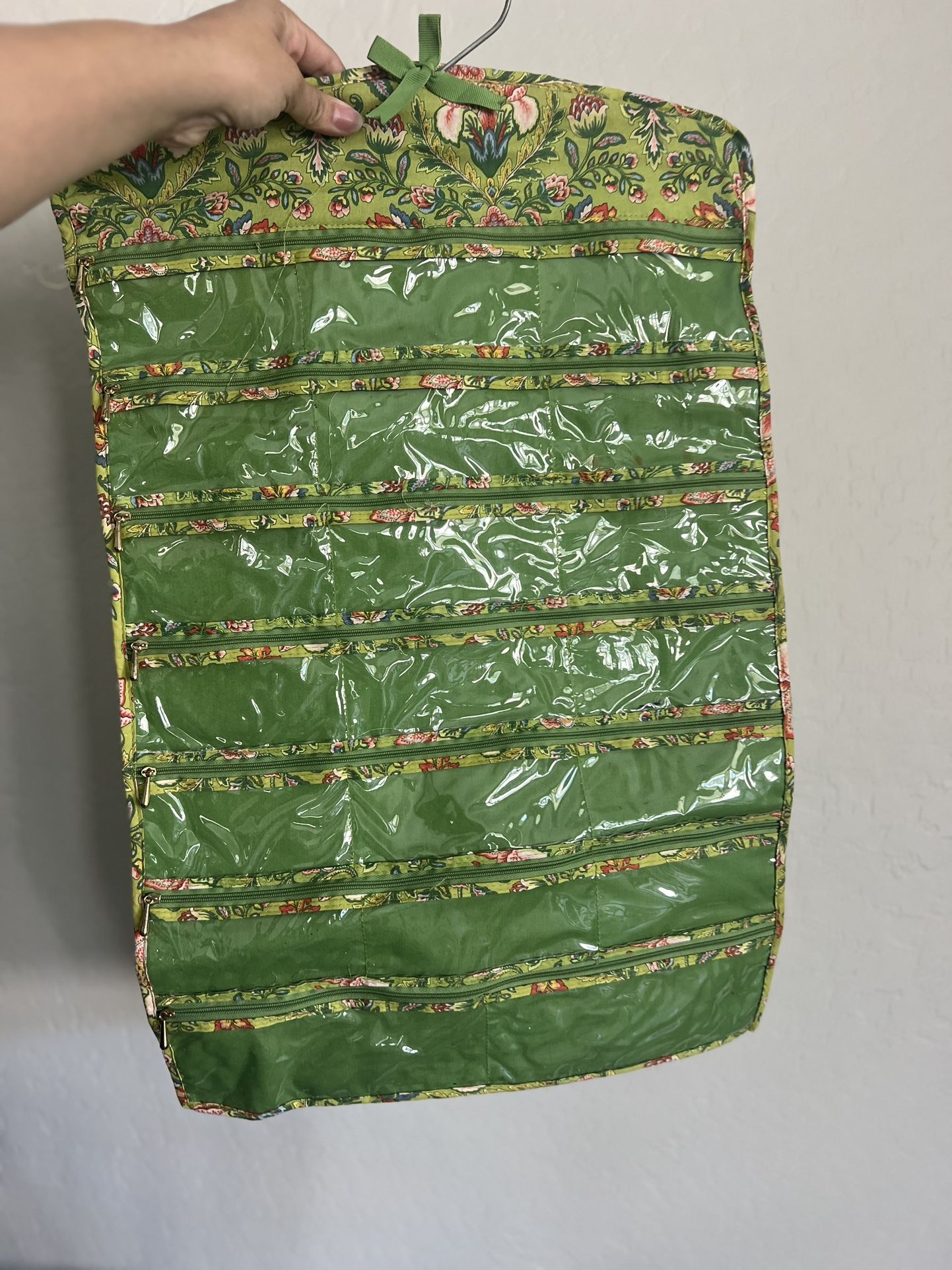 Green Hanging Jewelry Accessories Organizer 17x24in