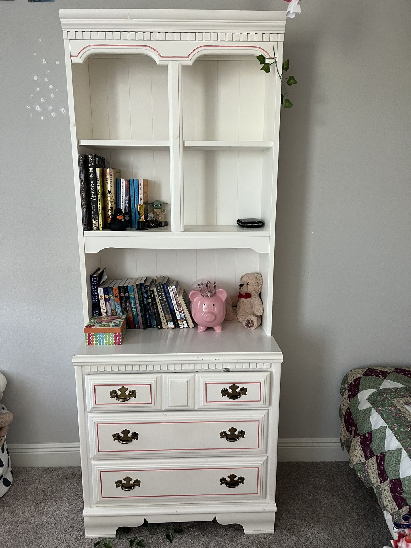 White Wood Bookshelves Dresser In Great Conditions NO Scratches Three Drawers
