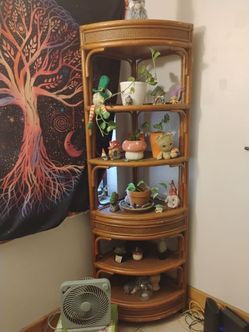 Corner shelf