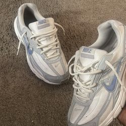 Nike initiator size 11