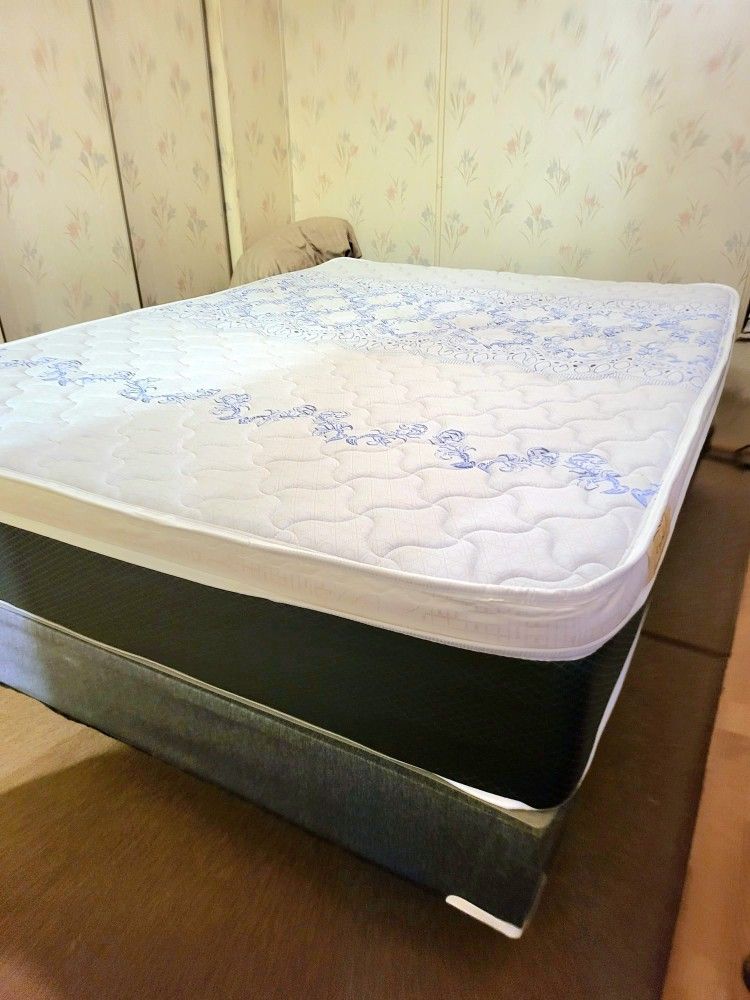 NEW QUEEN PILLOWTOP MATTRESS and BOX SPRING. Bed Frame Sold Separately