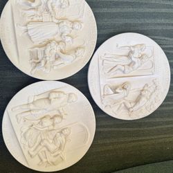Vintage Italian Bas Relief Wall plates- Studio Dante Di   
