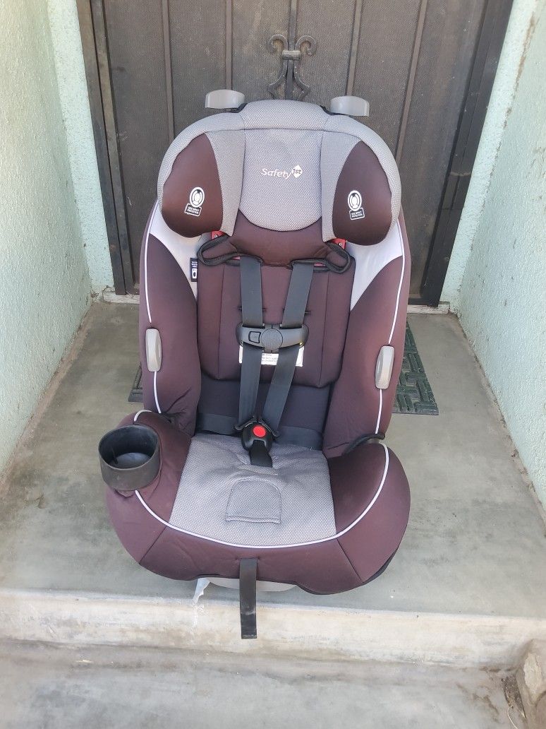 Safety First Convertible Booster Car Seat Expires 2028