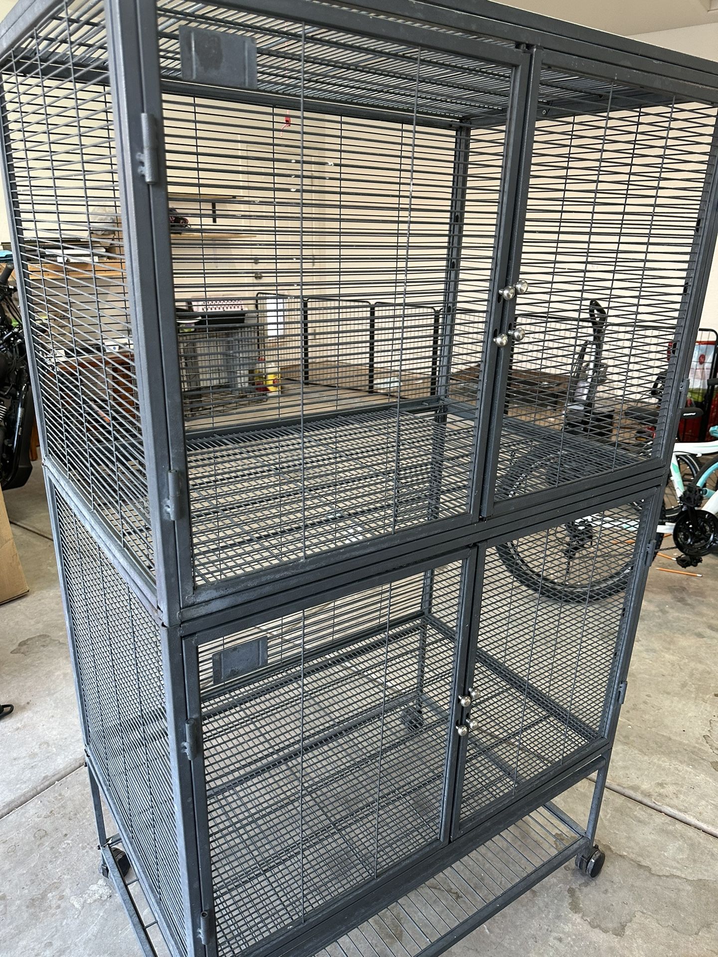 Double Layer Cage