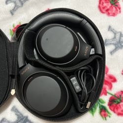 Sony WH1000XM4 Headphones 