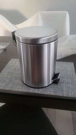 Trash Bin/can