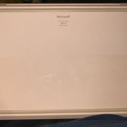 Microsoft Surface Laptop Go 2