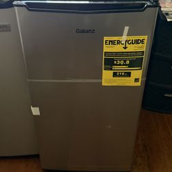 *BRAND NEW* GALANZ MINI FRIDGE 