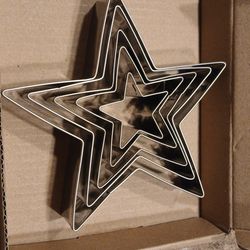 Set of 5 metal star shaped cutters