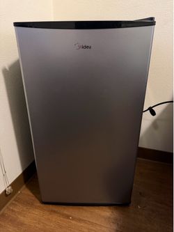 Midea Mini Fridge ‘3.3