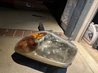 2004/2005 Toyota rav4 Head Lights