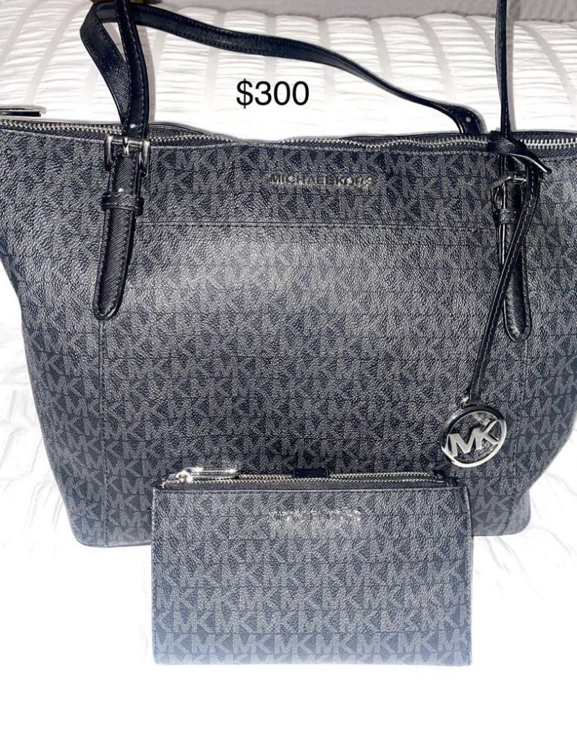 Michael Kors Medium Handbag