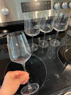 Williams Sonoma Crystal Wine Glasses Set of 4