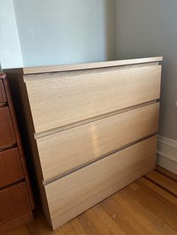 Beige 3 drawer dresser