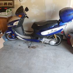 150 Cc Moped  Scooter 