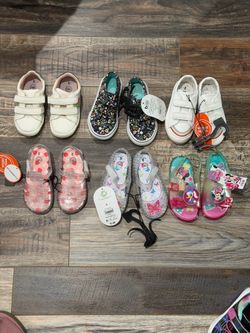 Toddler Girls Shoes (Size 8)