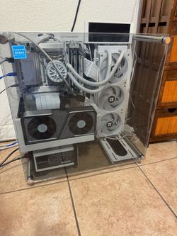 NEW. AM5/RYZEN7/RTX3070FE GAMING PC