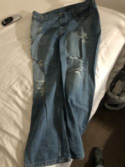 Levi’s ripped jeans