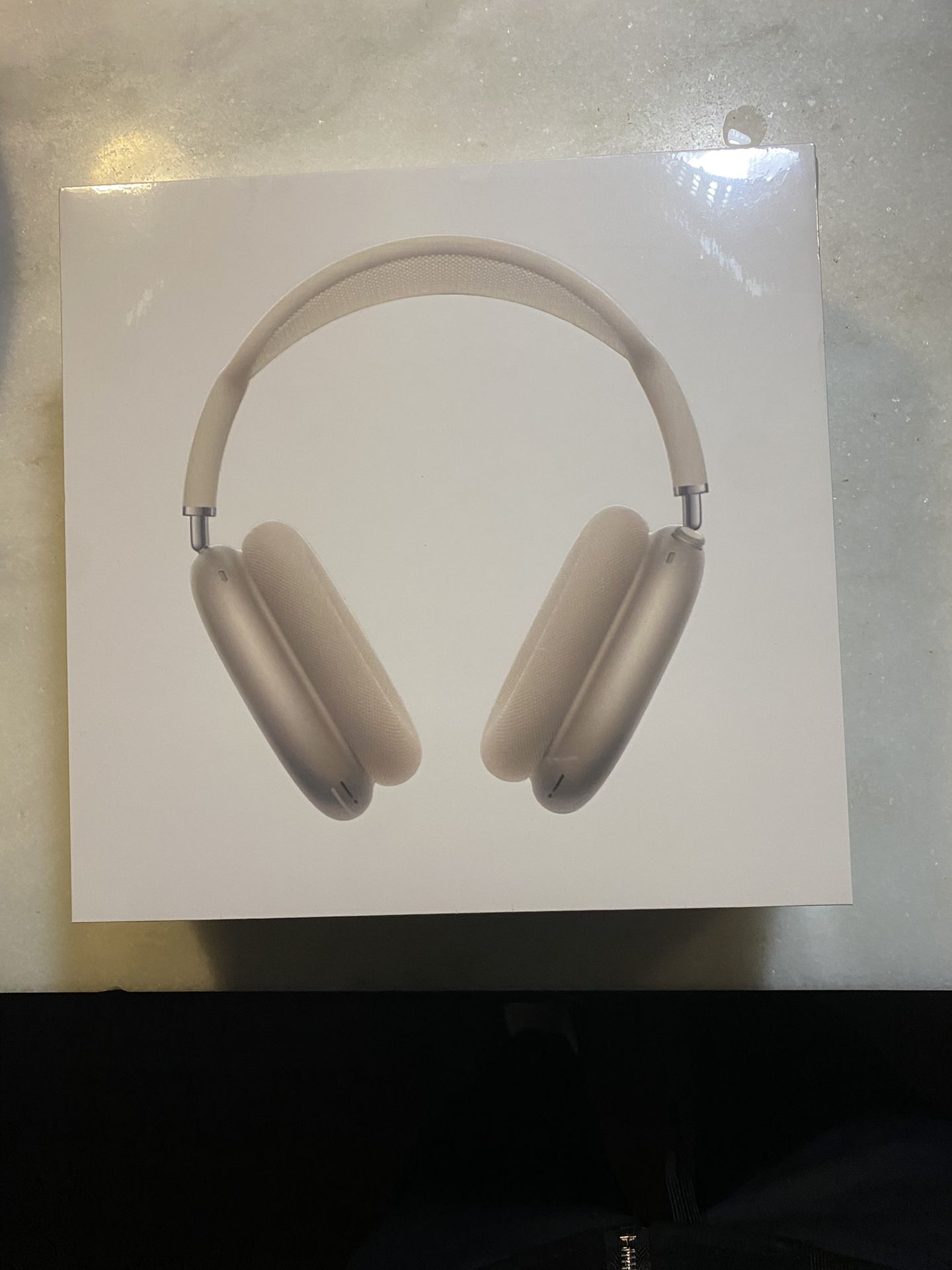 AirPod Max Starlight 