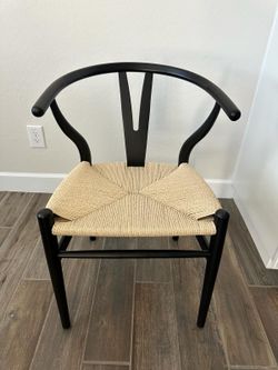 4 Chairs. (4 Sillas para Comedor)