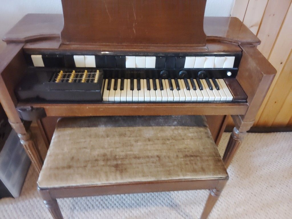 Hammond Organ