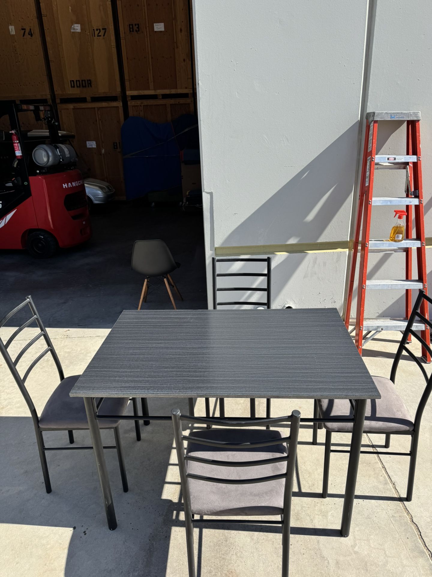 Table And Chairs 