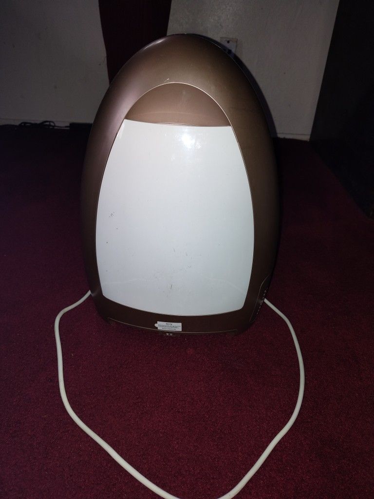 EyeVac EVH-W White Bagless Vacuum Cleaner