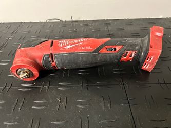 Milwaukee M18 FUEL 18V Lithium-lon Cordless Brushless Oscillating Multi-Tool (Tool-Only)