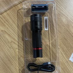 G56R 1000 Lumens Rechargeable Plus Handheld Flashlight