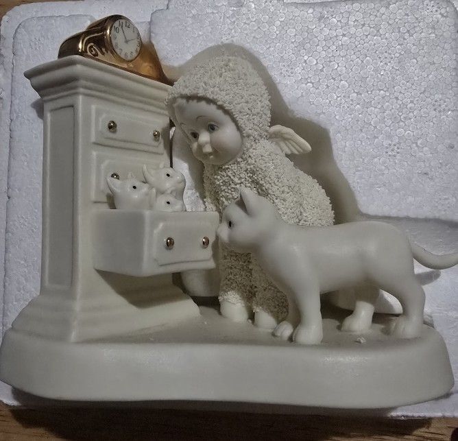 New department 56 snowbabies "Purr-fect surprise" figurine