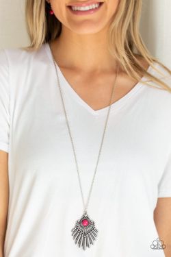 IndePENDANT Idol Pink Necklace and Earrings