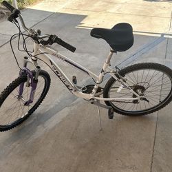 Schwinn Bike Ranger 26”. White/ Purple