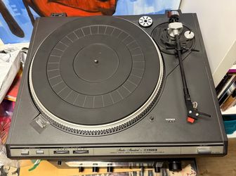 Fisher MT-6420 Direct Drive Semi-Automatic Turntable