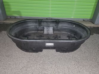 50 Gallon Rubbermaid Stock Tank