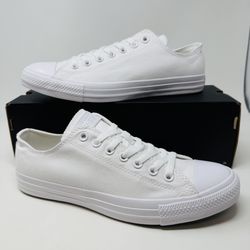 Men’s Size 9 White Converse Chuck Taylor New In Box