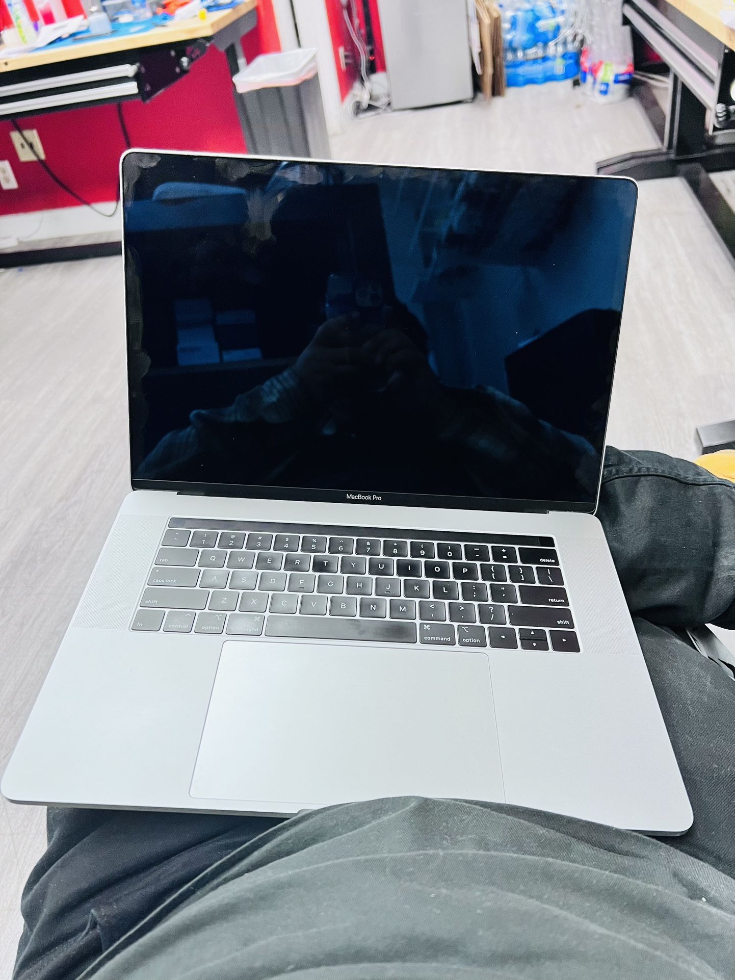 MacBook 2019 15” 16gb 256SSD $50 Down