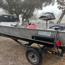 17’ Gregor Aluminum Boat