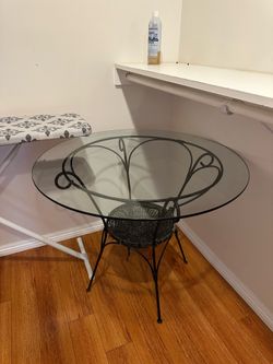 Outdoor / patio furniture